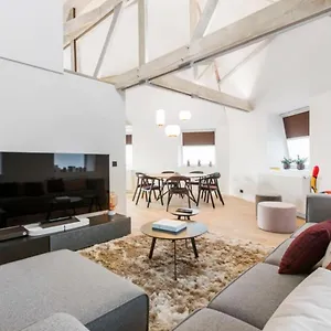 Design Loft Near The Of , Gent België